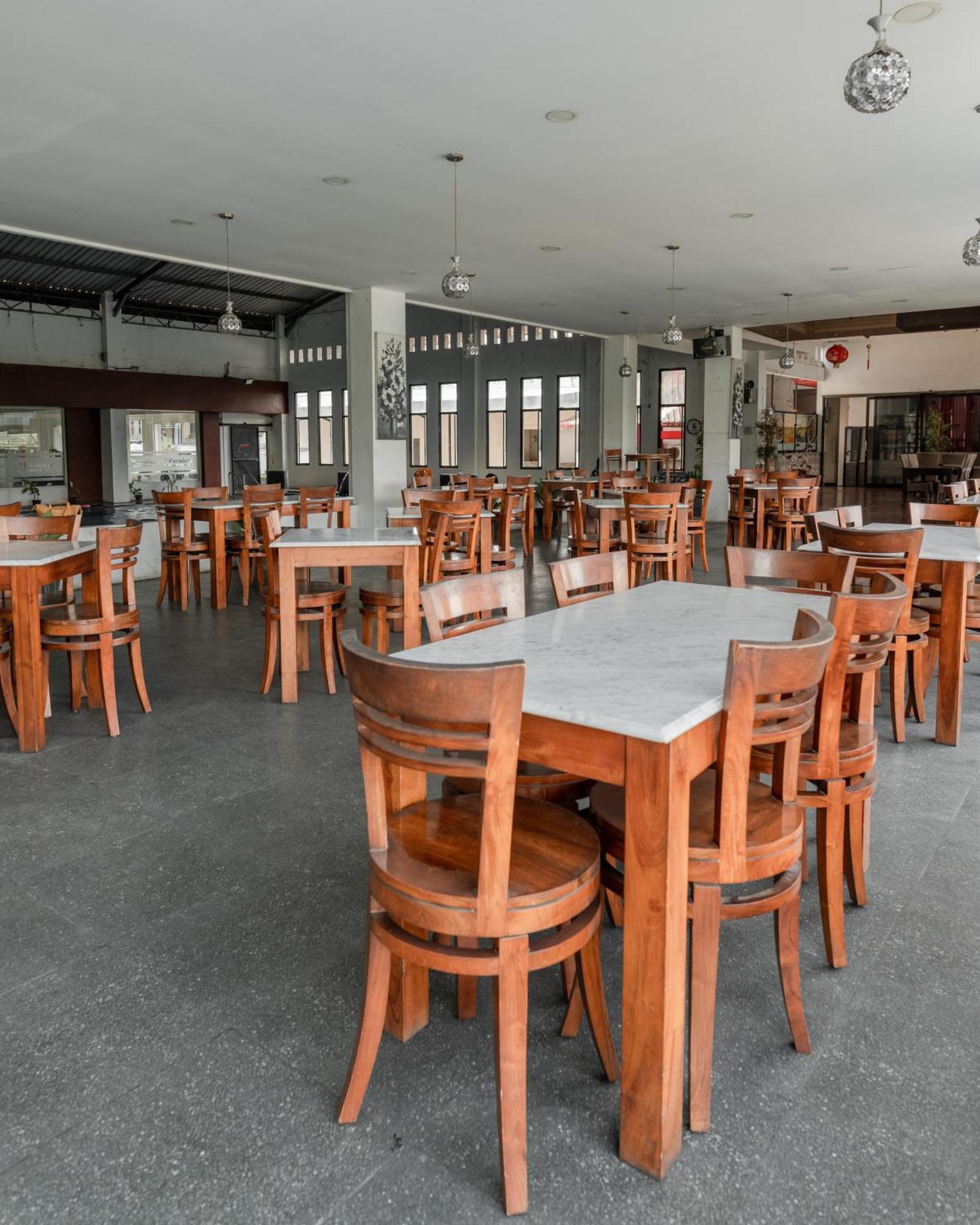 Neo Cempaka Hill Hotel Jember Luaran gambar
